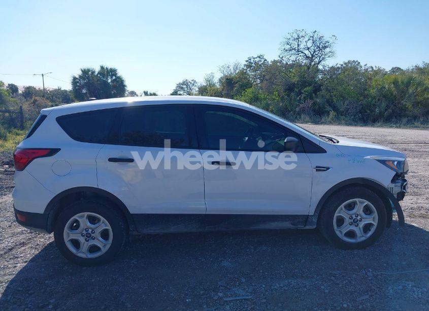 Photo 14 of 2019 Ford Escape S (VIN 1FMCU0F79KUC46297)