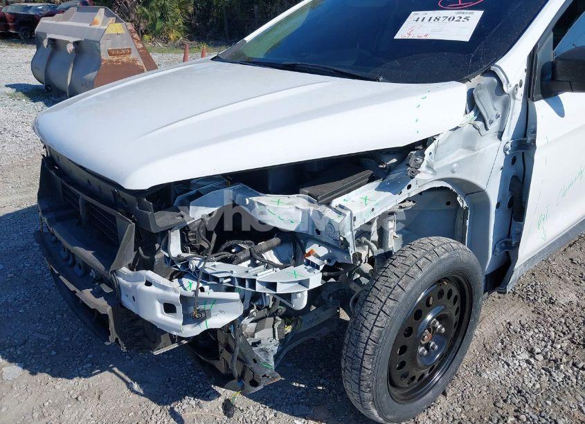 Photo 18 of 2019 Ford Escape S (VIN 1FMCU0F79KUC46297)