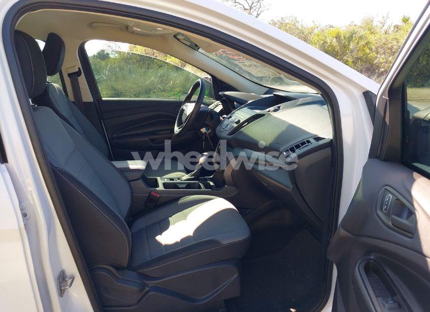 Photo 5 of 2019 Ford Escape S (VIN 1FMCU0F79KUC46297)