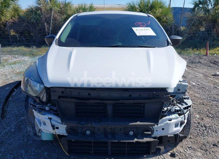 Photo 6 of 2019 Ford Escape S (VIN 1FMCU0F79KUC46297)