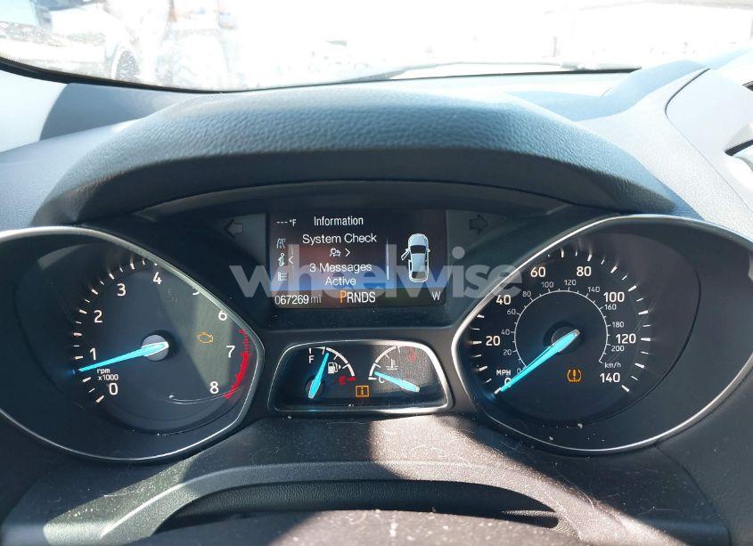 Photo 7 of 2019 Ford Escape S (VIN 1FMCU0F79KUC46297)