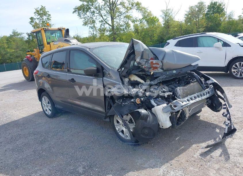 2013 Ford Escape S (VIN 1FMCU0F7XDUC13375) main photo