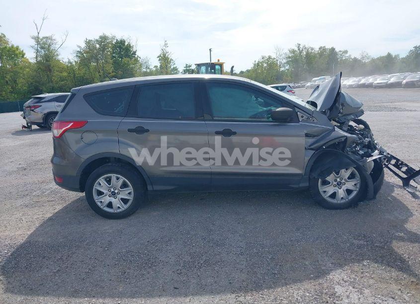 Photo 13 of 2013 Ford Escape S (VIN 1FMCU0F7XDUC13375)