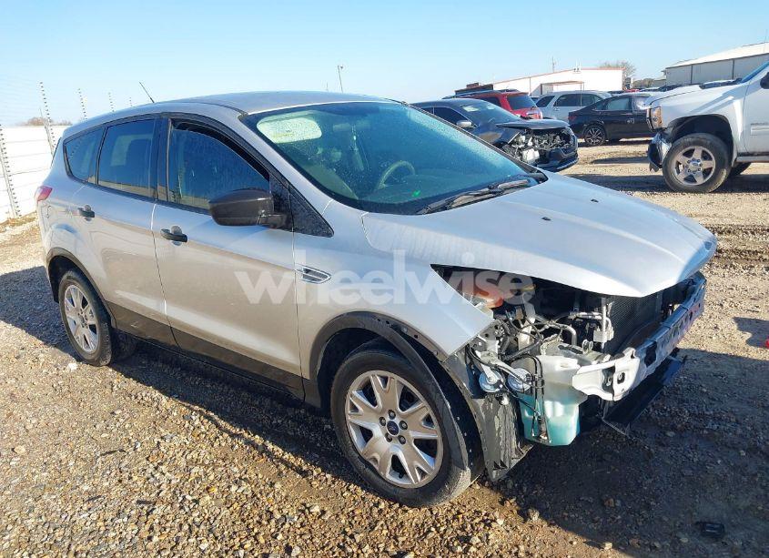 2013 Ford Escape S (VIN 1FMCU0F7XDUC83412) main photo