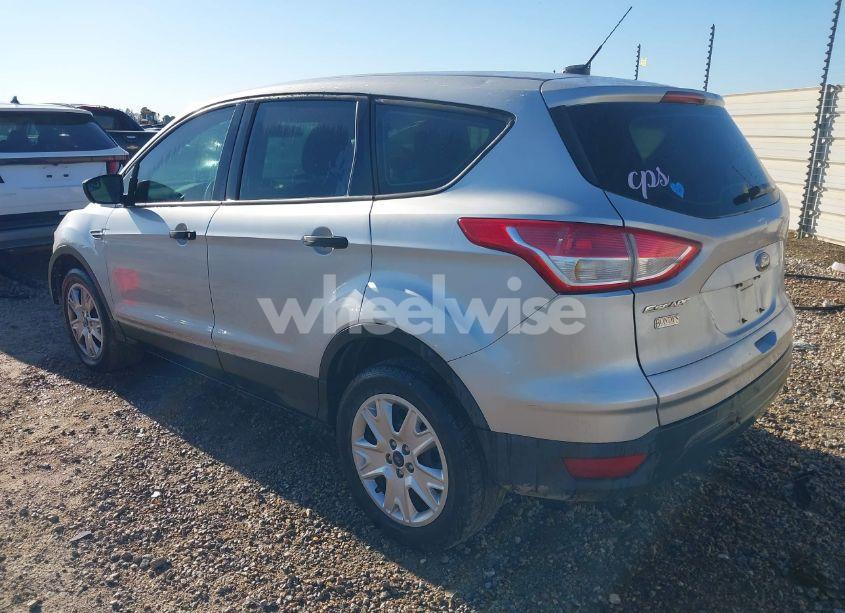 Photo 3 of 2013 Ford Escape S (VIN 1FMCU0F7XDUC83412)