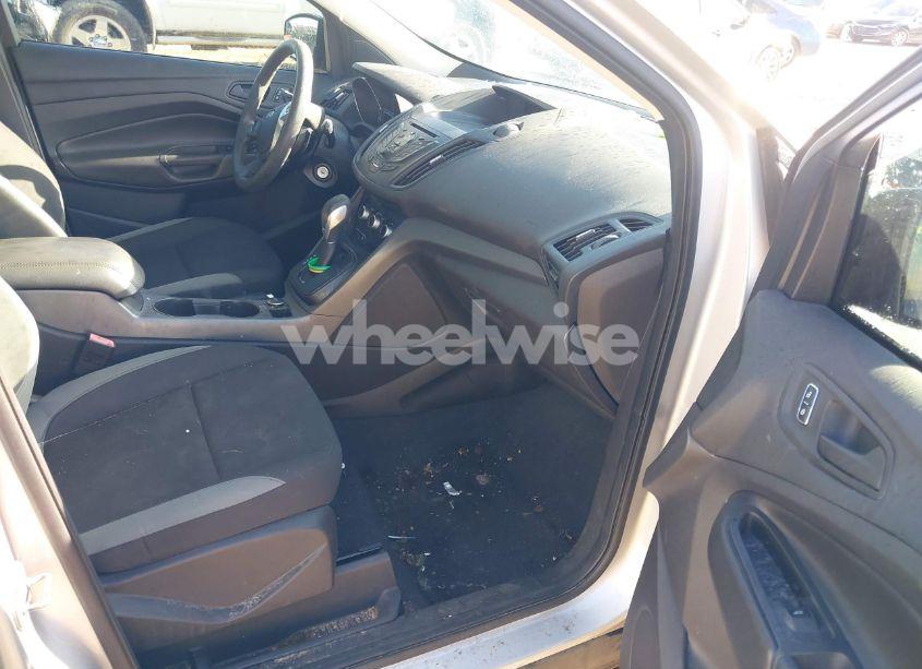 Photo 5 of 2013 Ford Escape S (VIN 1FMCU0F7XDUC83412)