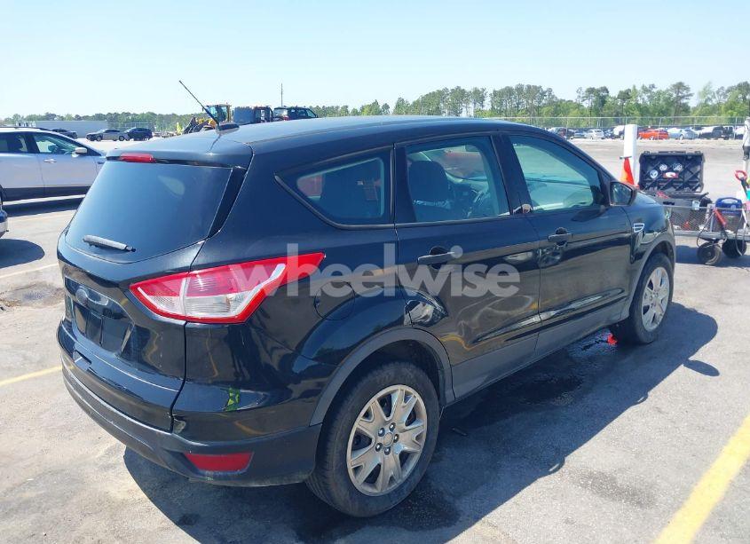 Photo 4 of 2013 Ford Escape S (VIN 1FMCU0F7XDUD47559)