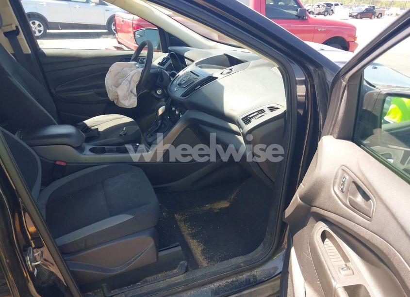 Photo 5 of 2013 Ford Escape S (VIN 1FMCU0F7XDUD47559)