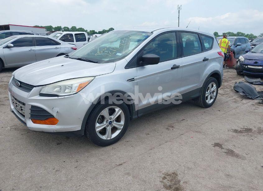 Photo 2 of 2014 Ford Escape S (VIN 1FMCU0F7XEUB96563)