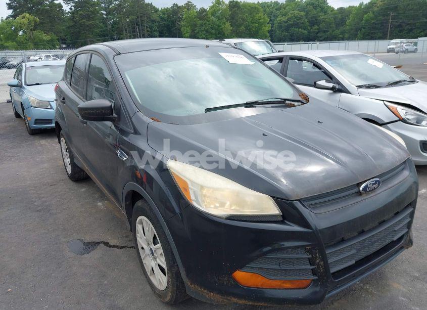 2014 Ford Escape S (VIN 1FMCU0F7XEUC01325) main photo