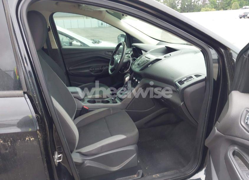 Photo 5 of 2014 Ford Escape S (VIN 1FMCU0F7XEUC01325)