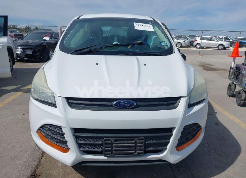 Photo 12 of 2014 Ford Escape S (VIN 1FMCU0F7XEUC04371)