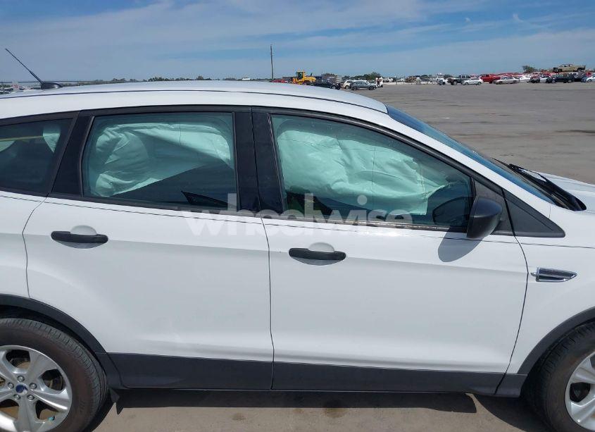 Photo 13 of 2014 Ford Escape S (VIN 1FMCU0F7XEUC04371)