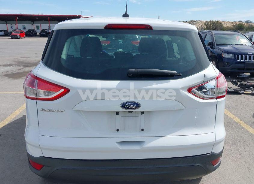 Photo 16 of 2014 Ford Escape S (VIN 1FMCU0F7XEUC04371)