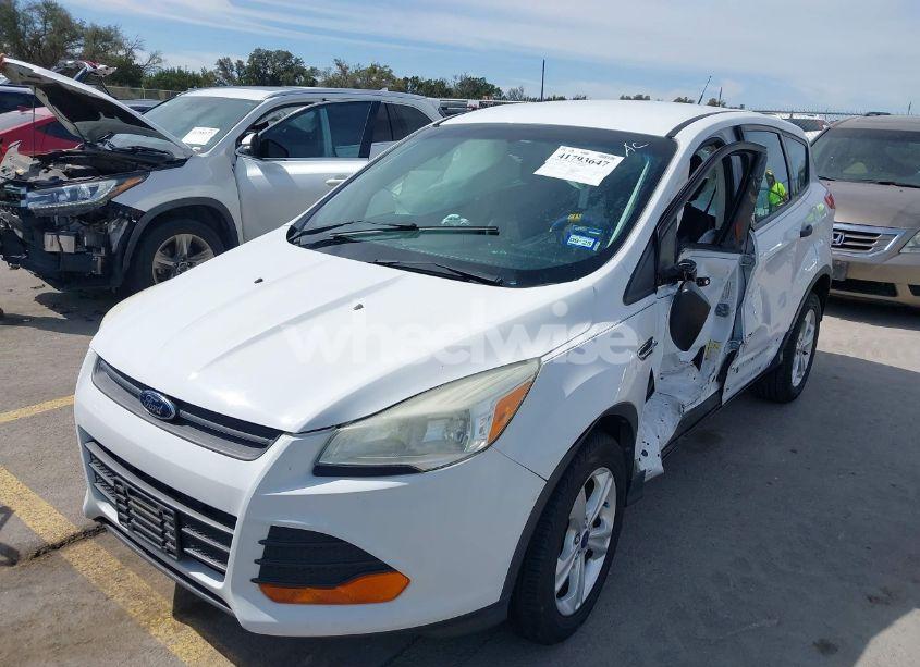 Photo 2 of 2014 Ford Escape S (VIN 1FMCU0F7XEUC04371)