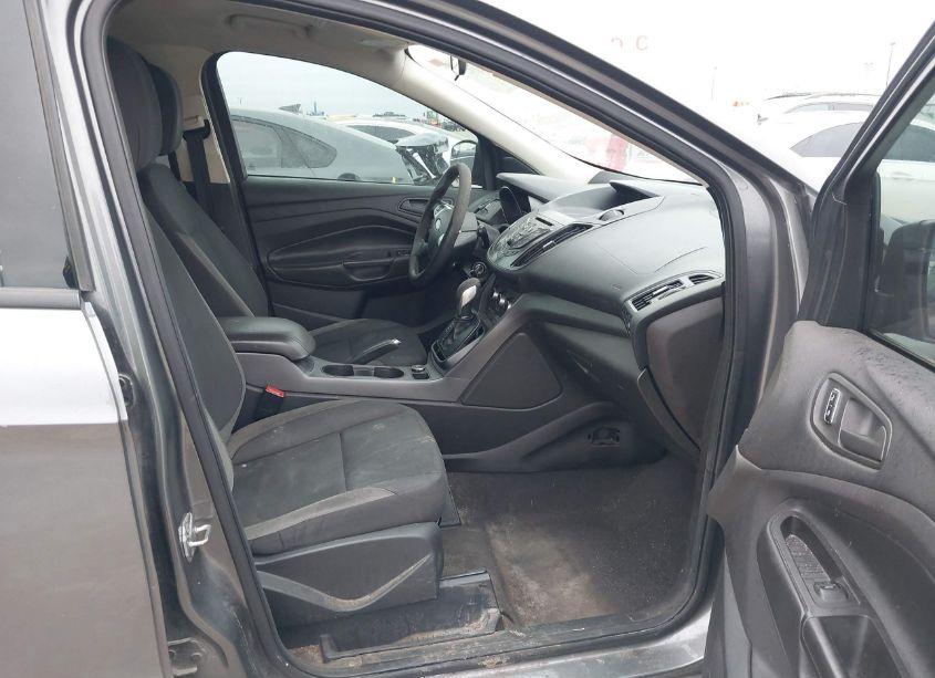 Photo 5 of 2014 Ford Escape S (VIN 1FMCU0F7XEUC44420)