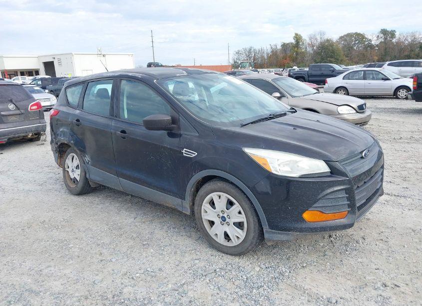 2014 Ford Escape S (VIN 1FMCU0F7XEUC49245) main photo