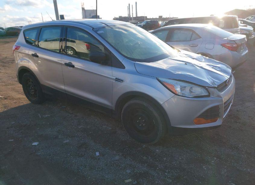 2015 Ford Escape S (VIN 1FMCU0F7XFUA31159) main photo