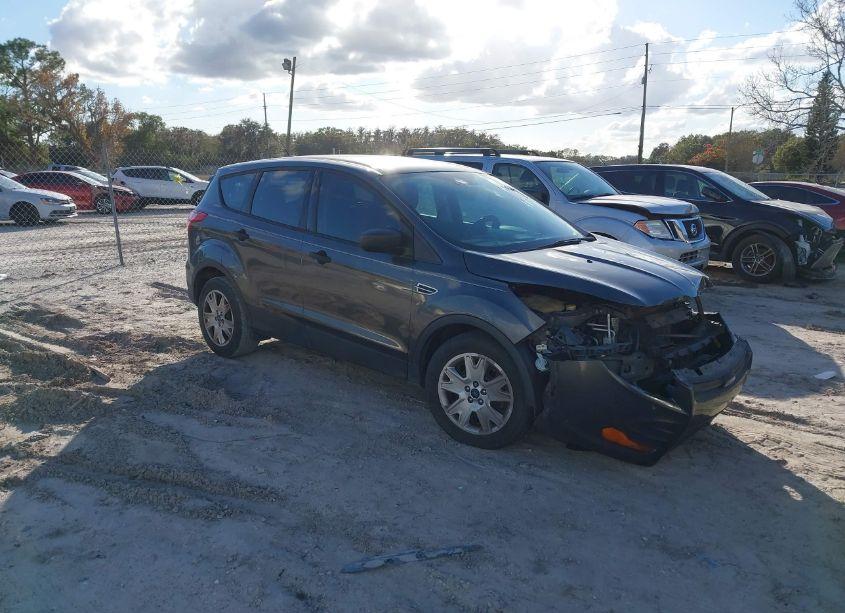 2016 Ford Escape S (VIN 1FMCU0F7XGUA04058) main photo