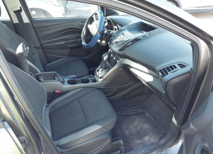 Photo 5 of 2016 Ford Escape S (VIN 1FMCU0F7XGUA04058)