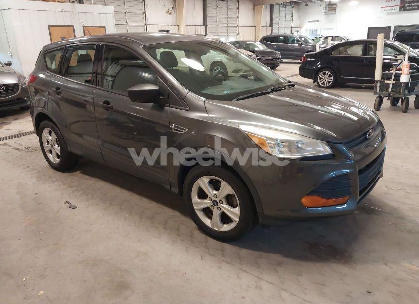 2016 Ford Escape S (VIN 1FMCU0F7XGUA42356) main photo