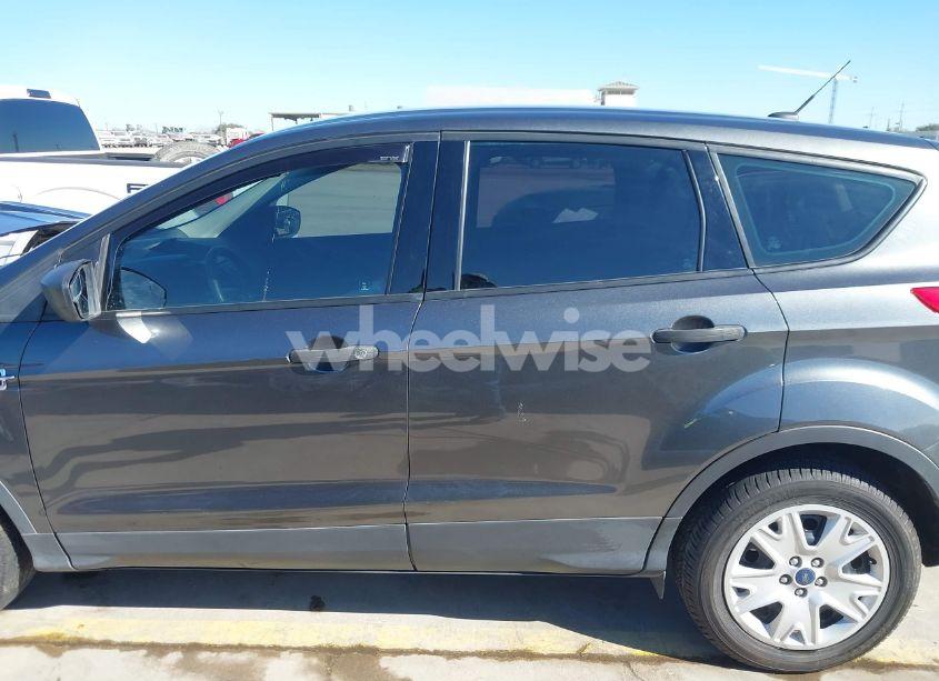 Photo 15 of 2016 Ford Escape S (VIN 1FMCU0F7XGUB58074)