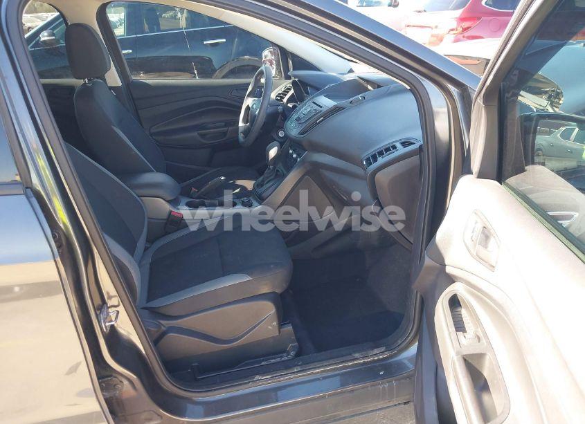 Photo 5 of 2016 Ford Escape S (VIN 1FMCU0F7XGUB58074)