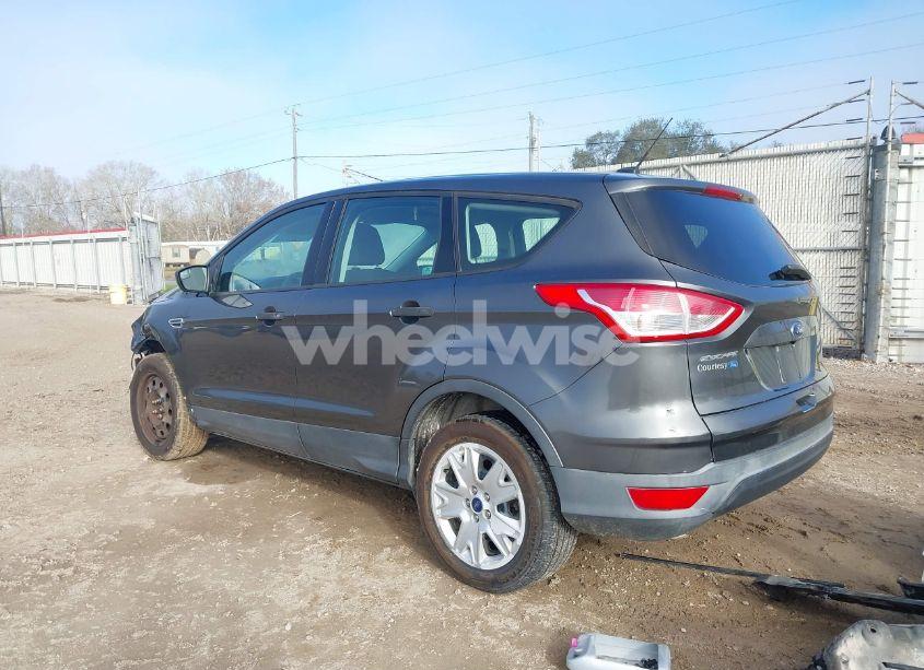 Photo 3 of 2016 Ford Escape S (VIN 1FMCU0F7XGUC19682)