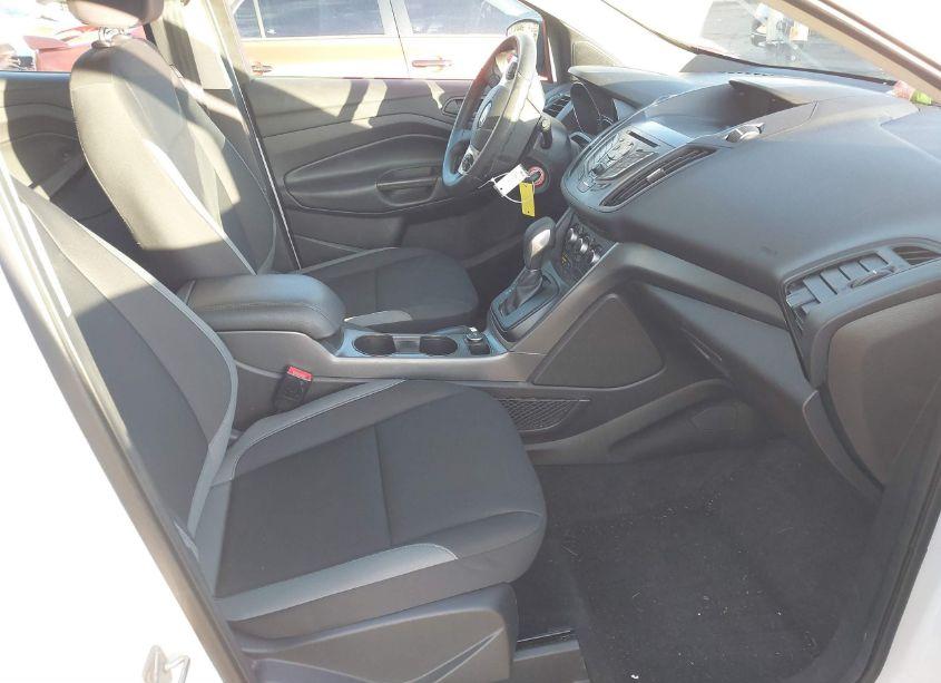 Photo 5 of 2016 Ford Escape S (VIN 1FMCU0F7XGUC45988)