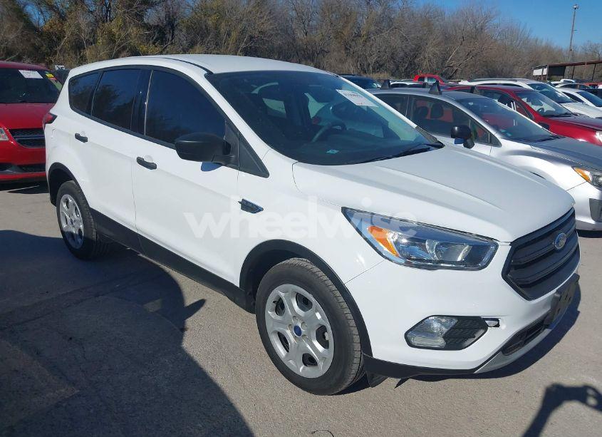 2017 Ford Escape S (VIN 1FMCU0F7XHUC49248) main photo