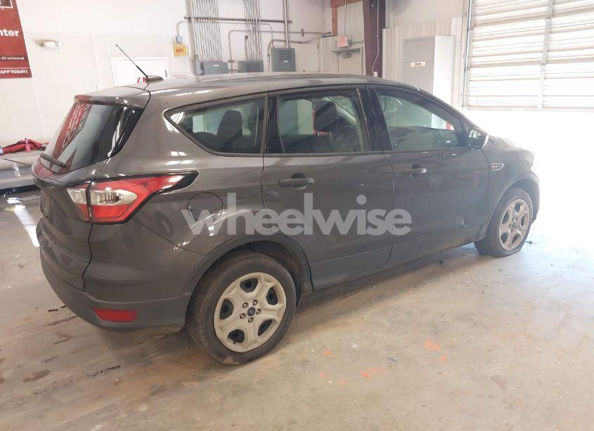 Photo 4 of 2018 Ford Escape S (VIN 1FMCU0F7XJUA27640)
