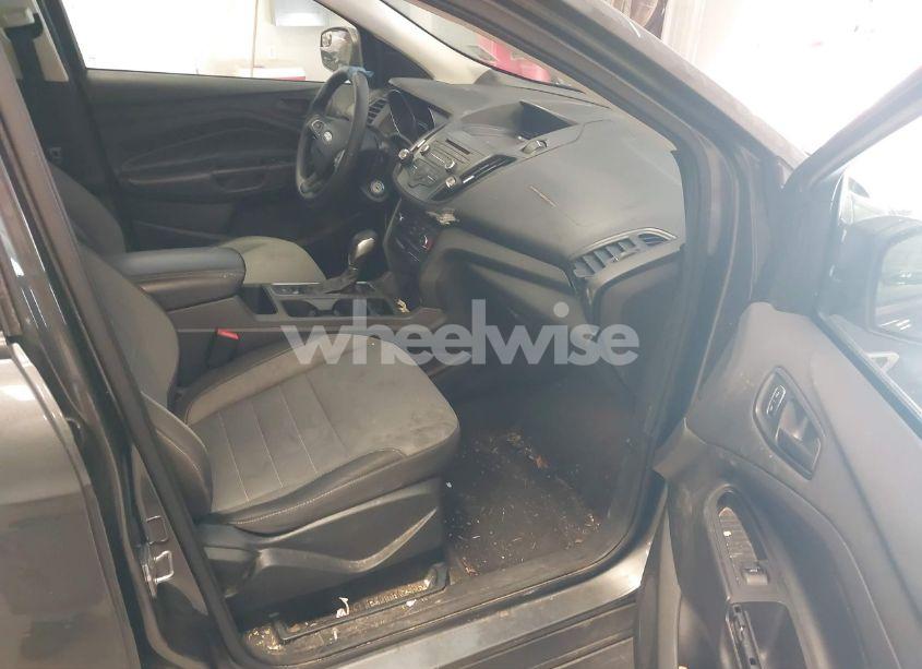 Photo 5 of 2018 Ford Escape S (VIN 1FMCU0F7XJUA27640)