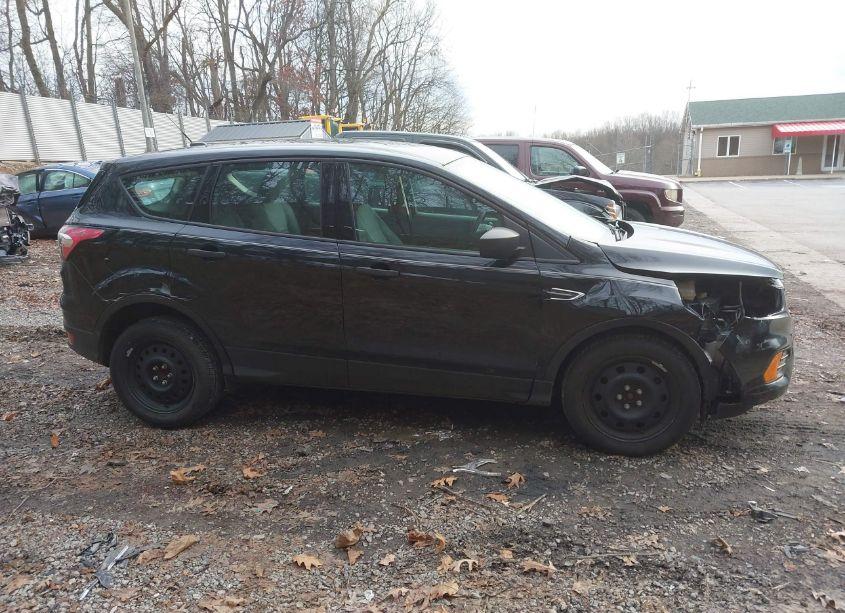 Photo 14 of 2018 Ford Escape S (VIN 1FMCU0F7XJUA70021)