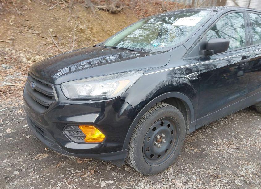 Photo 19 of 2018 Ford Escape S (VIN 1FMCU0F7XJUA70021)