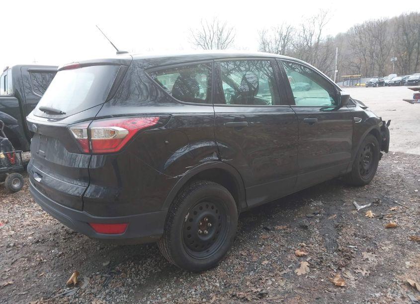 Photo 4 of 2018 Ford Escape S (VIN 1FMCU0F7XJUA70021)
