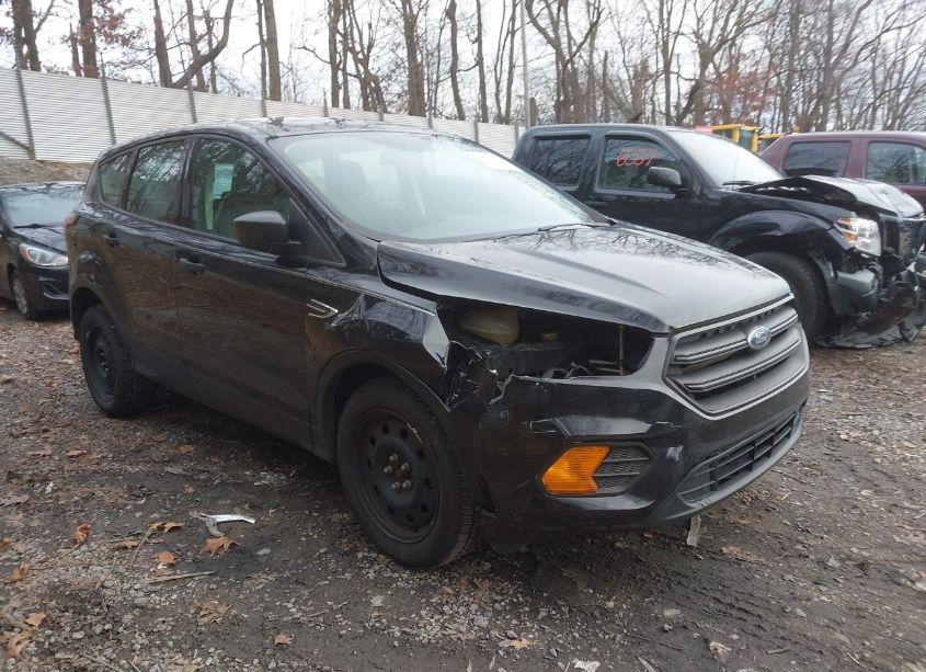 Photo 6 of 2018 Ford Escape S (VIN 1FMCU0F7XJUA70021)