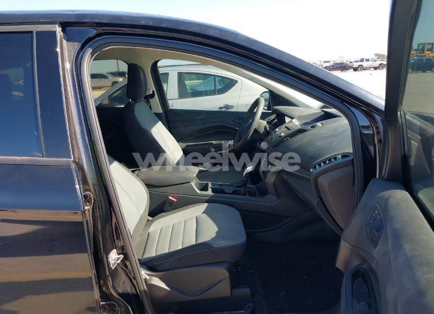 Photo 5 of 2018 Ford Escape S (VIN 1FMCU0F7XJUB60382)