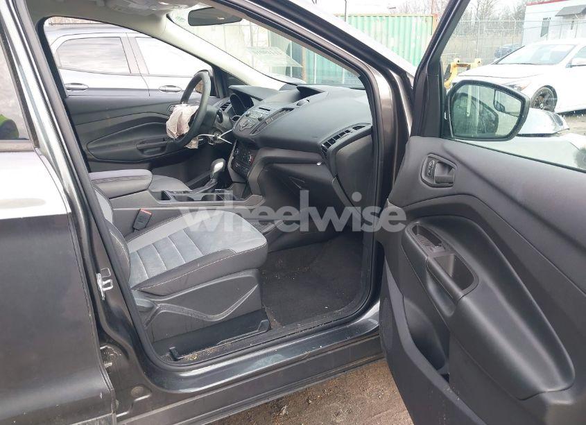 Photo 5 of 2018 Ford Escape S (VIN 1FMCU0F7XJUD26528)