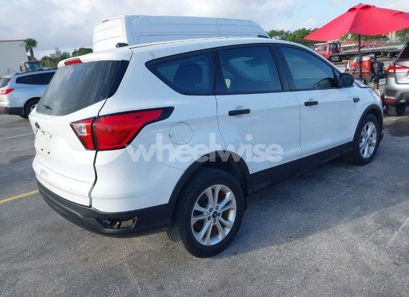 Photo 4 of 2019 Ford Escape S (VIN 1FMCU0F7XKUA48053)