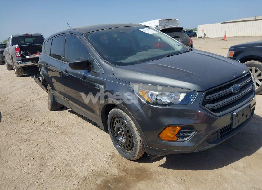 2019 Ford Escape S (VIN 1FMCU0F7XKUA62907) main photo