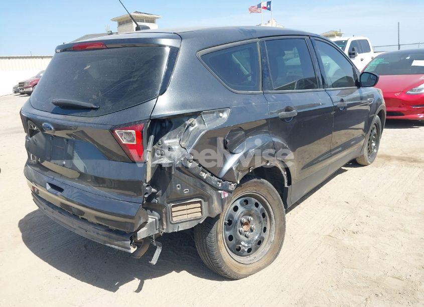 Photo 4 of 2019 Ford Escape S (VIN 1FMCU0F7XKUA62907)