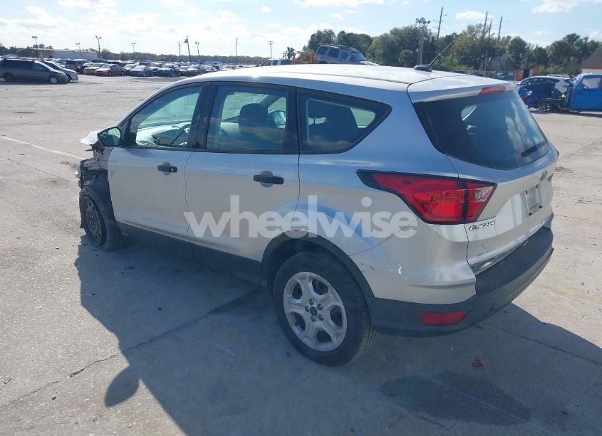 Photo 3 of 2019 Ford Escape S (VIN 1FMCU0F7XKUA65564)