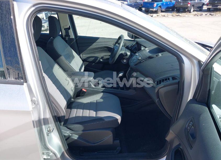 Photo 5 of 2019 Ford Escape S (VIN 1FMCU0F7XKUA65564)