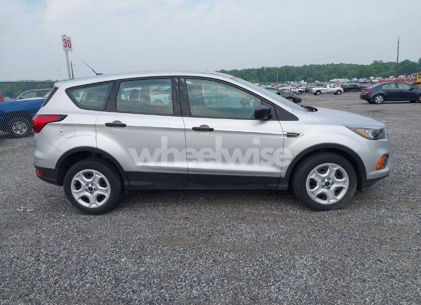 Photo 13 of 2019 Ford Escape S (VIN 1FMCU0F7XKUA86477)