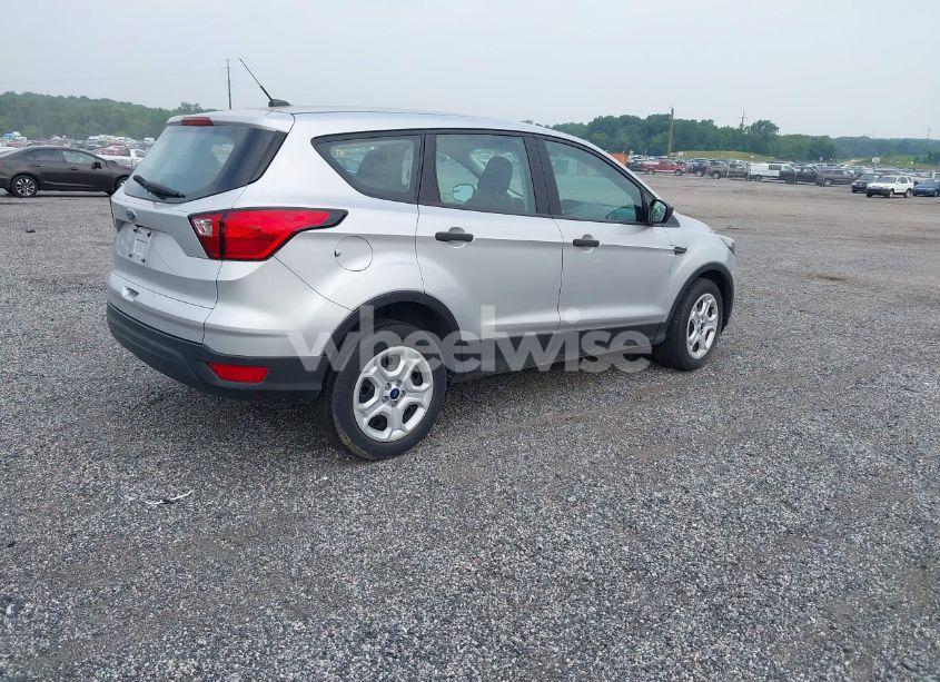 Photo 4 of 2019 Ford Escape S (VIN 1FMCU0F7XKUA86477)