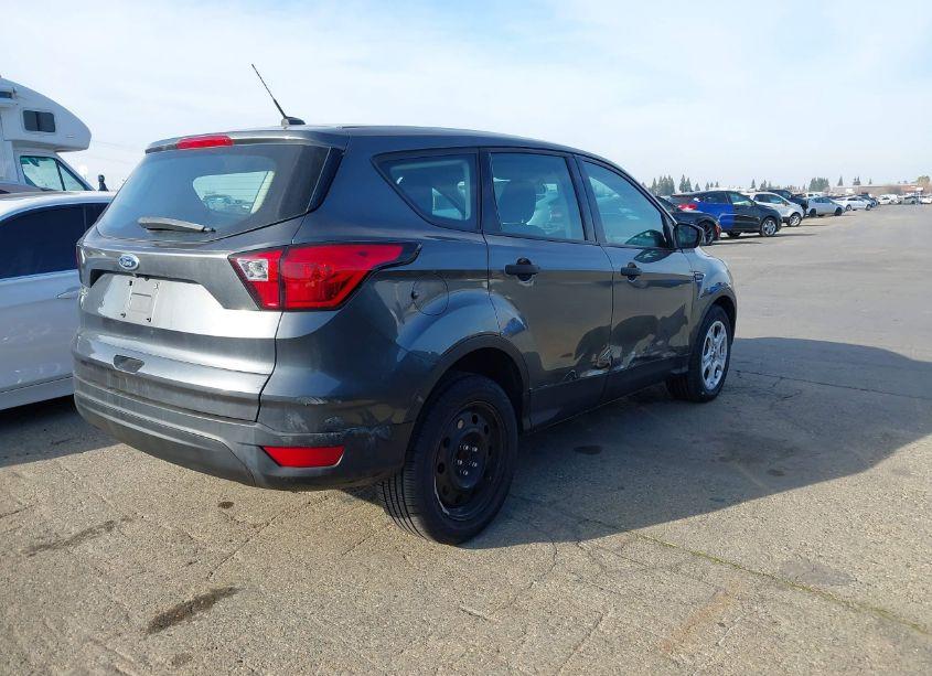 Photo 4 of 2019 Ford Escape S (VIN 1FMCU0F7XKUB05755)