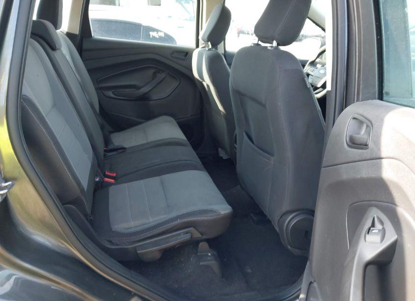 Photo 8 of 2019 Ford Escape S (VIN 1FMCU0F7XKUB05755)