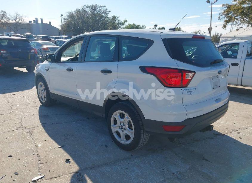 Photo 3 of 2019 Ford Escape S (VIN 1FMCU0F7XKUB95134)