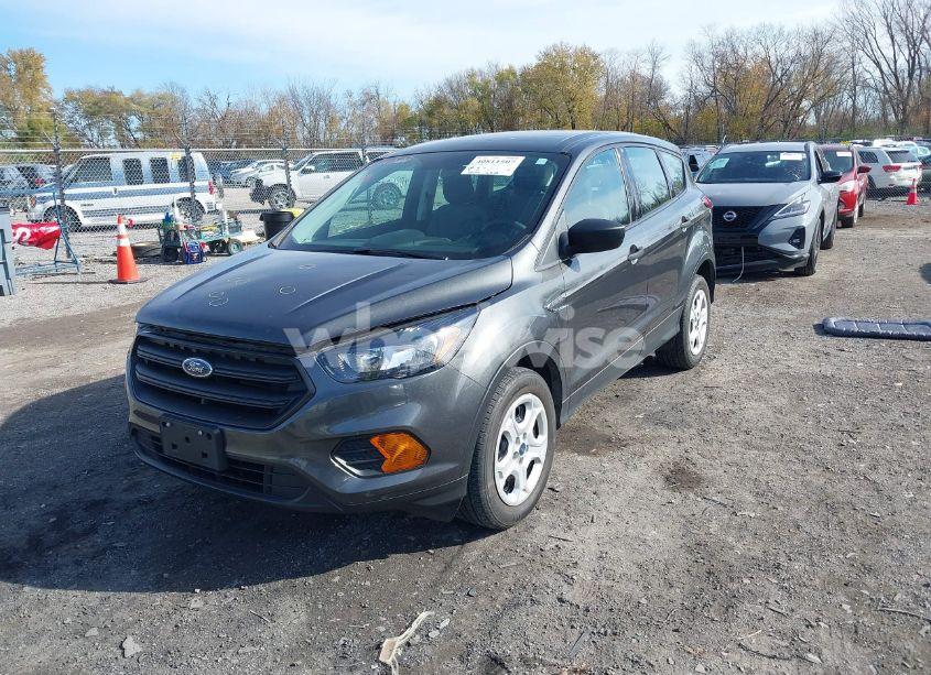 Photo 2 of 2019 Ford Escape S (VIN 1FMCU0F7XKUC26141)
