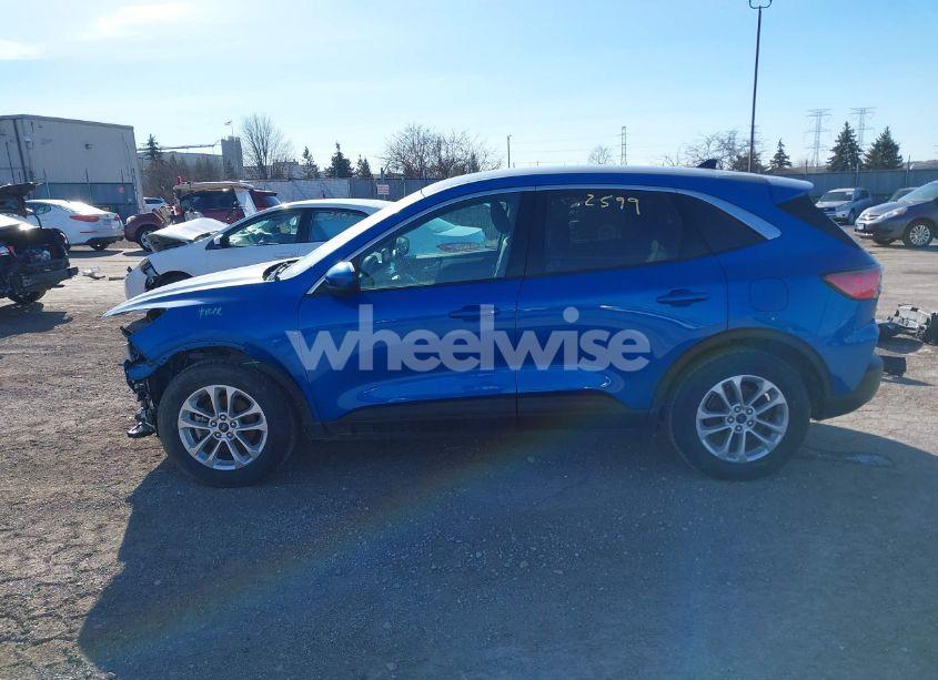 Photo 15 of 2020 Ford Escape SE (VIN 1FMCU0G60LUA59831)
